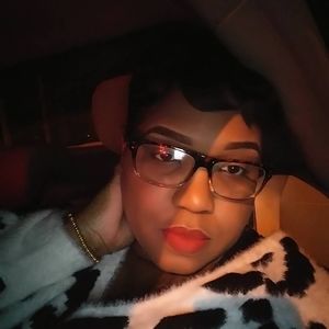 Meet your Posher, Latoya